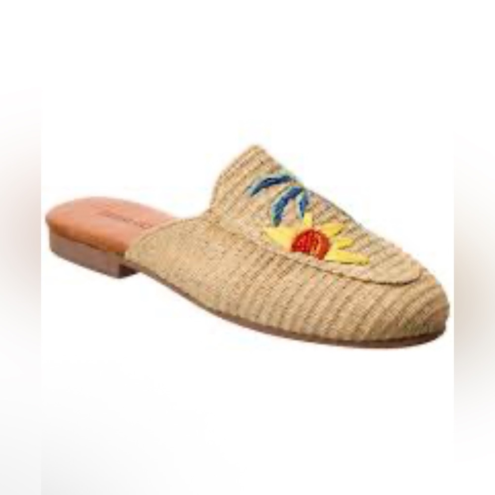 New with Box Farm Rio Tropical Raffia Mules Size 6